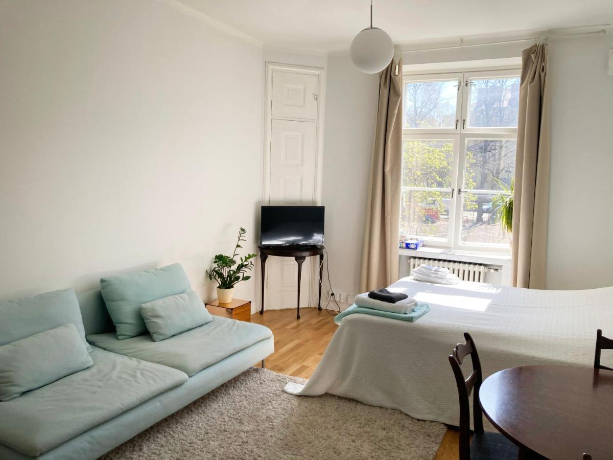 Bright One-Room Studio In The Heart Of Kallio Helsinki Exterior photo